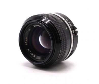 Объектив мануальный Nikon 50mm f/1.4 Nikkor Pre-AI