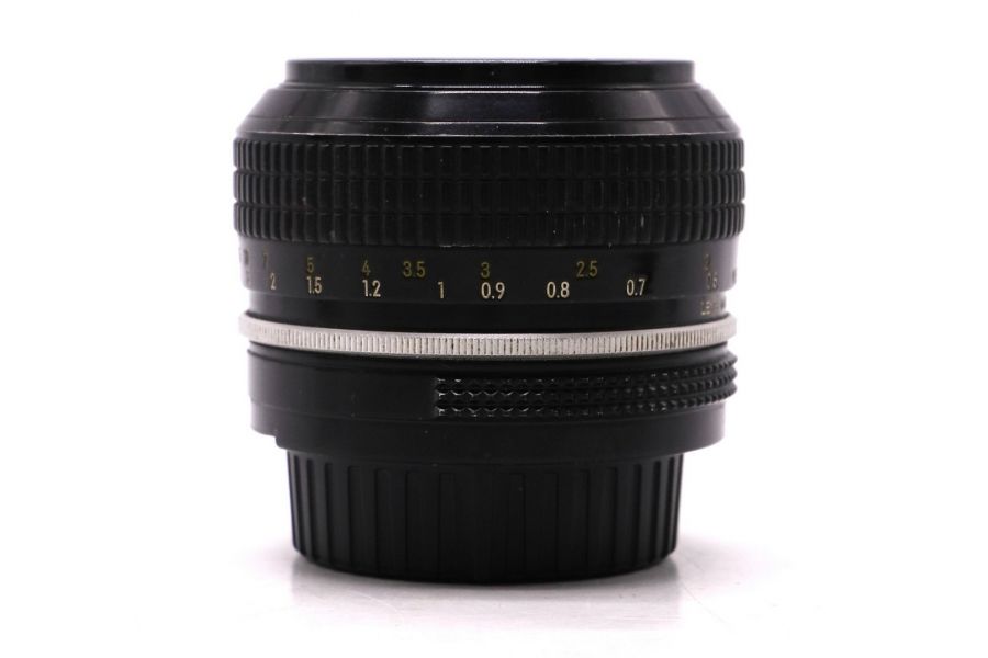 Объектив мануальный Nikon 50mm f/1.4 Nikkor Pre-AI