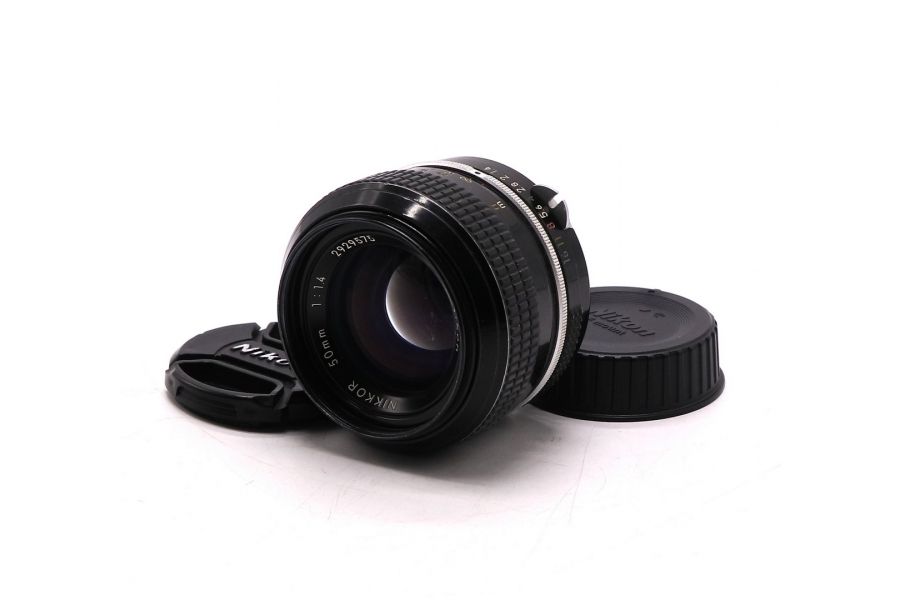 Объектив мануальный Nikon 50mm f/1.4 Nikkor Pre-AI