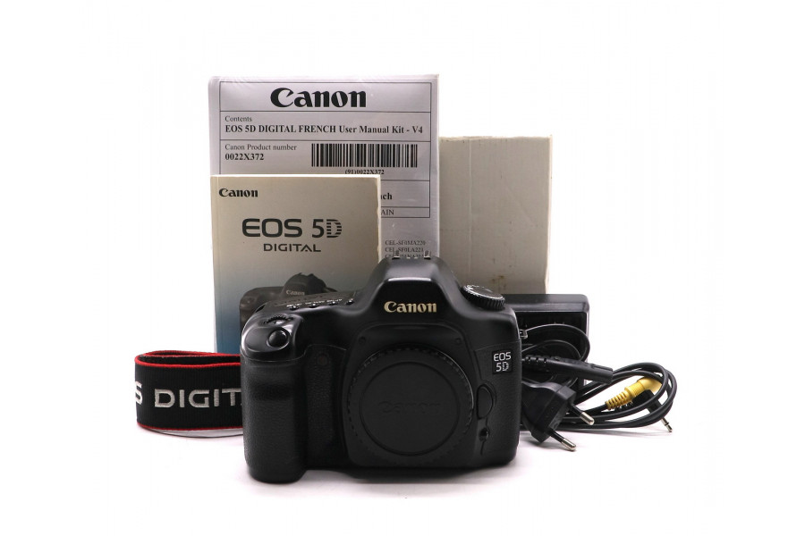 Цифровой фотоаппарат Canon EOS 5D body в упаковке