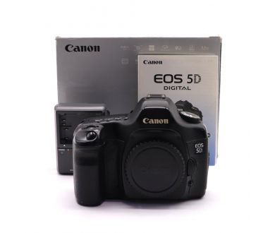 Цифровой фотоаппарат Canon EOS 5D body в упаковке