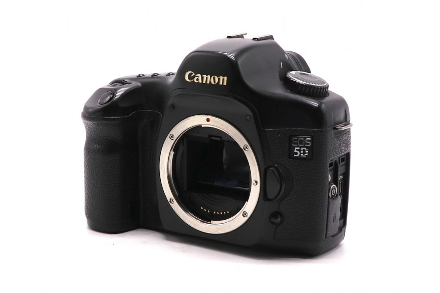 Цифровой фотоаппарат Canon EOS 5D body в упаковке