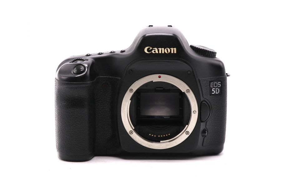 Цифровой фотоаппарат Canon EOS 5D body в упаковке