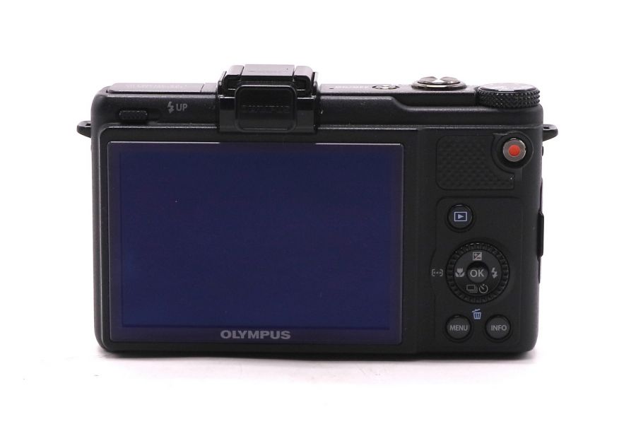 Цифровой фотоаппарат Olympus XZ-1 в упаковке