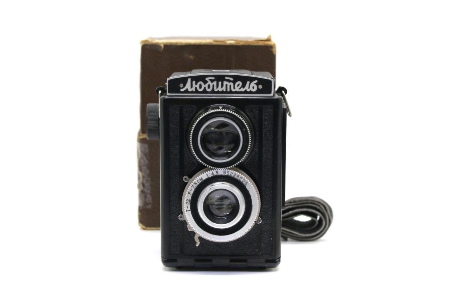 Пленочный фотоаппарат Любитель в упаковке