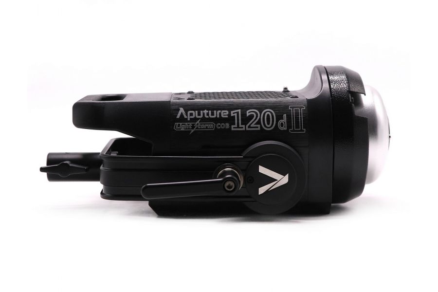 Осветитель Aputure Light Storm COB 120d II