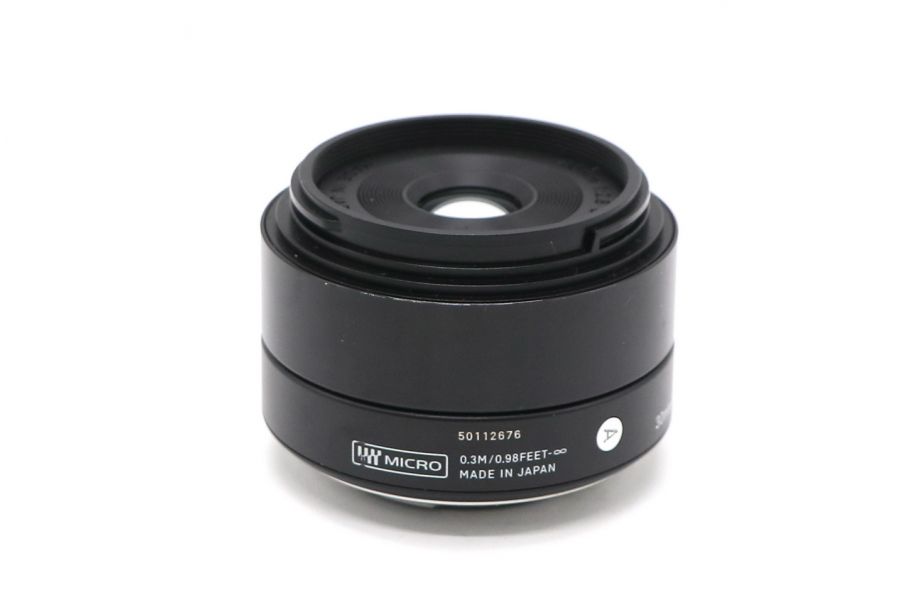 Компактный объектив Sigma AF 30mm f/2,8 DN Micro 4/3