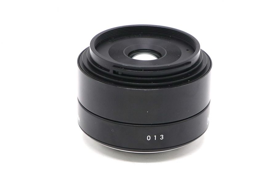 Компактный объектив Sigma AF 30mm f/2,8 DN Micro 4/3