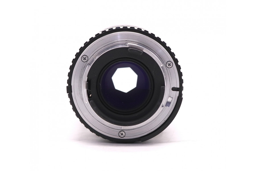 Мануальный объектив Nikon AI-S 135mm f/2.8 Nikkor