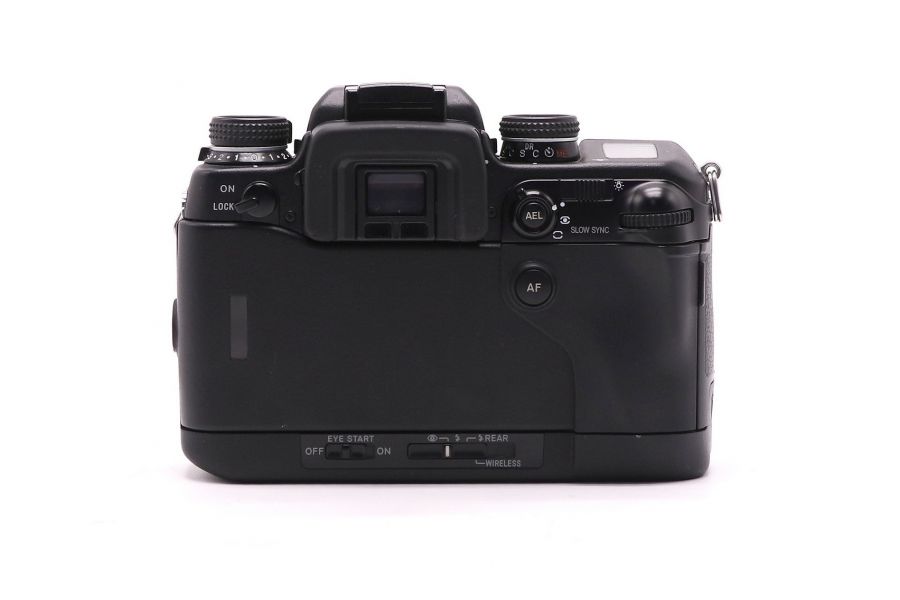 Зеркальный фотоаппарат Minolta Dynax 9 body
