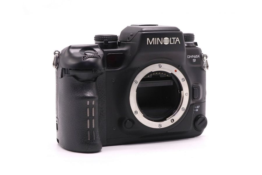 Зеркальный фотоаппарат Minolta Dynax 9 body