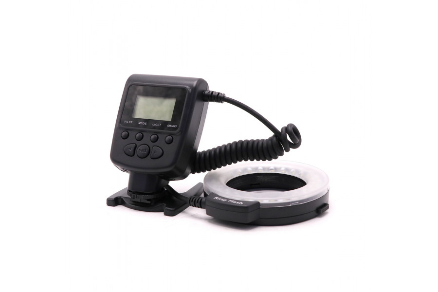 Кольцевая светодиодная вспышка RF-550D в упаковке