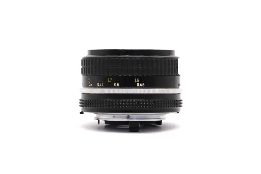 Светосильный объектив Nikon 50mm f/1.8 Nikkor