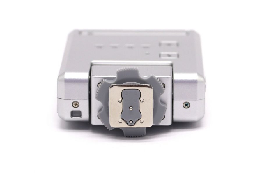 Фотовспышка компактная YongNuo YN6 в упаковке