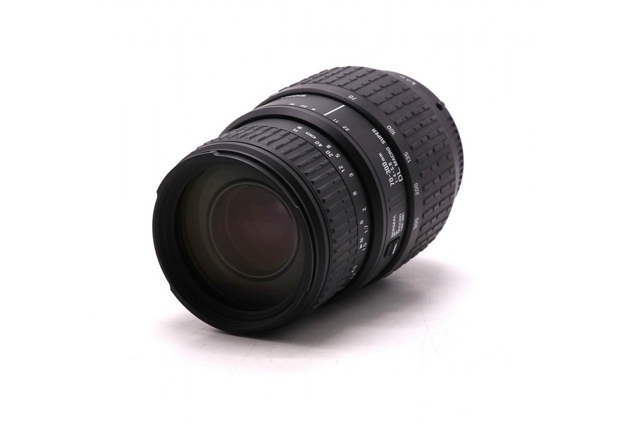 Объектив Sigma AF 70-300mm f/4-5.6 DL Macro Super for Pentax в упаковке