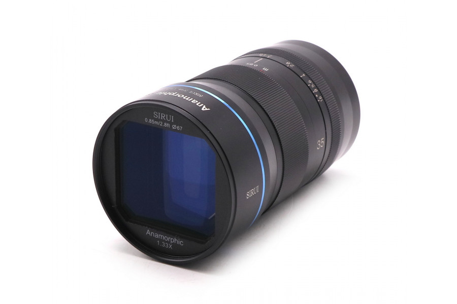Sirui 35mm f/1.8 Anamorphic for L-Mount в упаковке