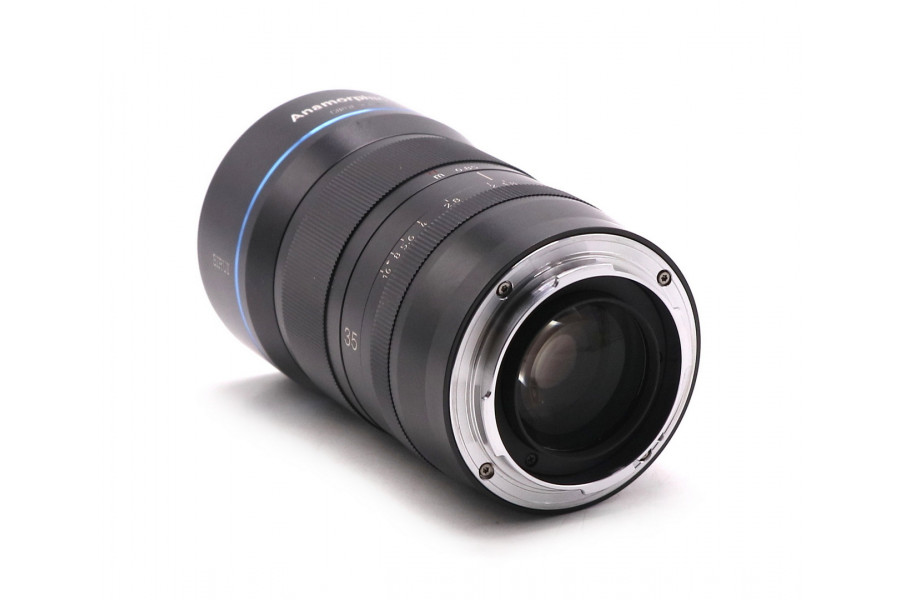 Sirui 35mm f/1.8 Anamorphic for L-Mount в упаковке