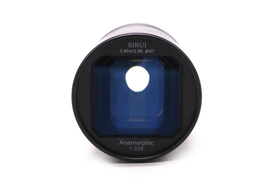 Sirui 35mm f/1.8 Anamorphic for L-Mount в упаковке
