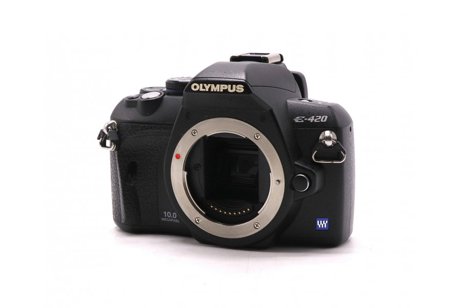 Olympus E-420 body в упаковке (пробег 9200 кадров)
