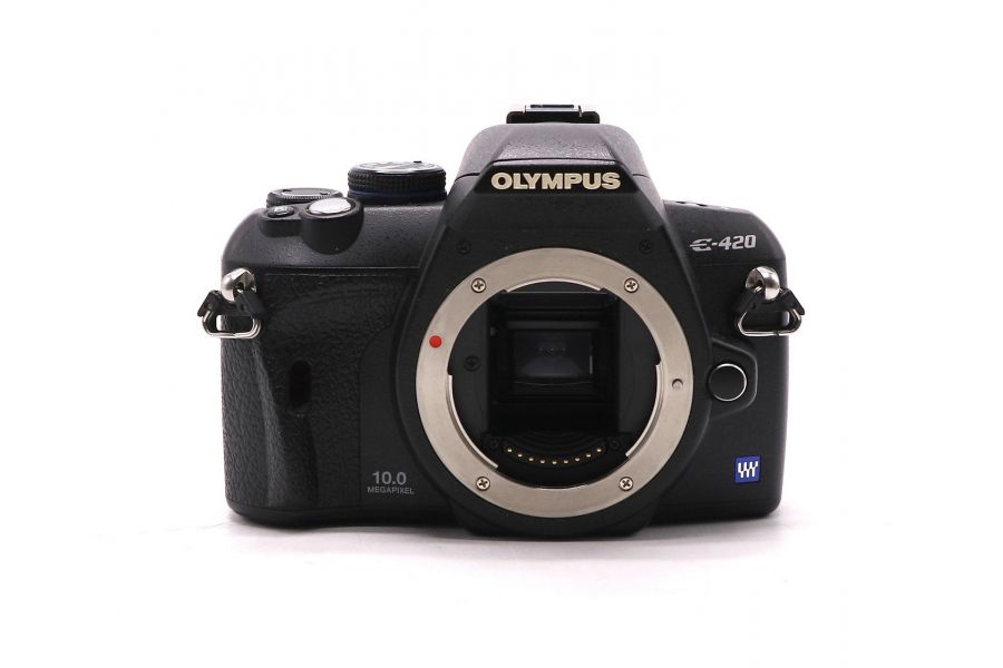 Olympus E-420 body в упаковке (пробег 9200 кадров)
