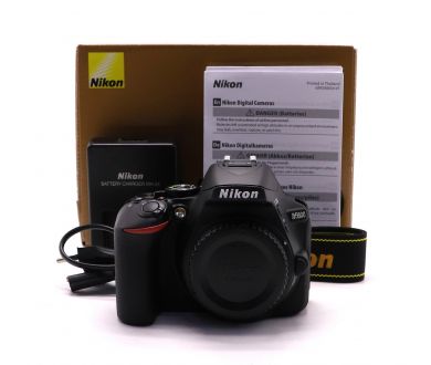 Nikon D5600 body в упаковке (пробег 60920 кадров)