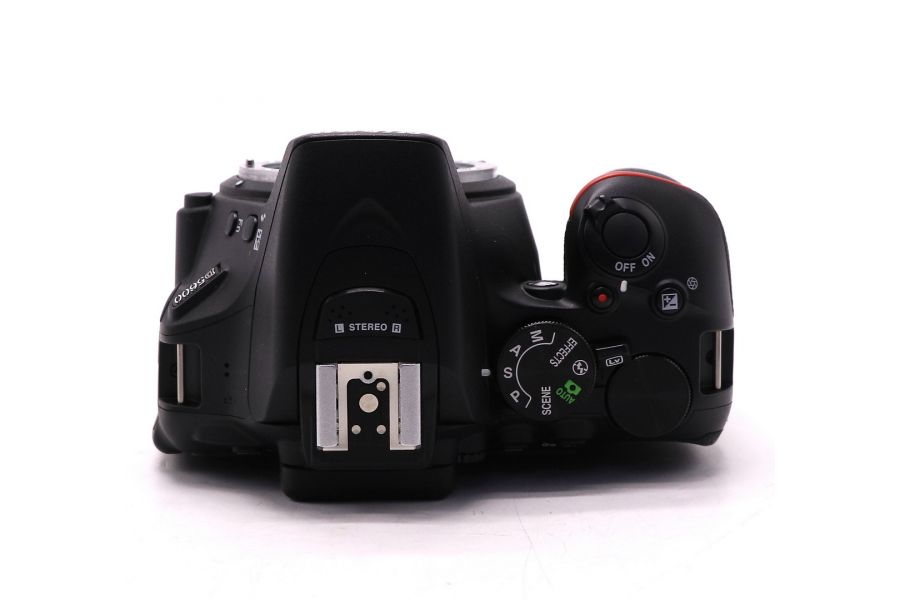 Nikon D5600 body в упаковке (пробег 60920 кадров)