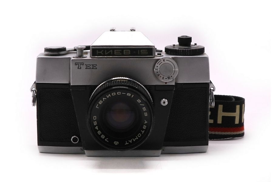 Плёночный зеркальный фотоаппарат Киев 15 Тее kit