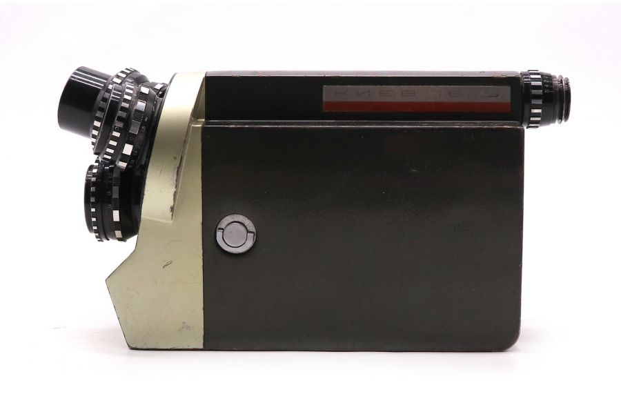 Советская киносъёмочная камера Киев 16У/ Kiev 16У