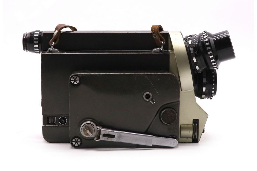 Советская киносъёмочная камера Киев 16У/ Kiev 16У