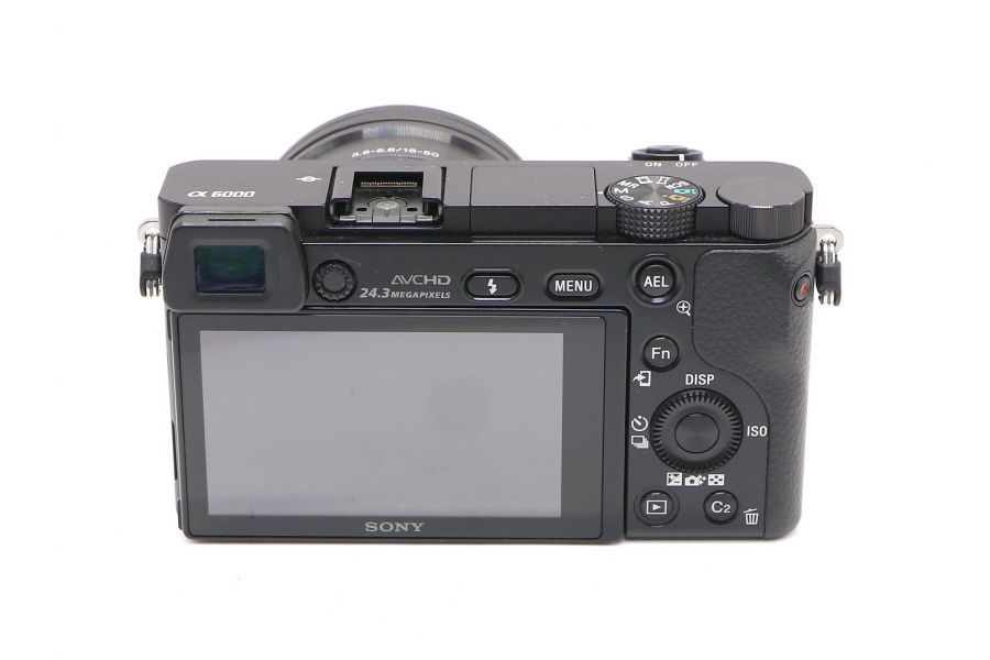 Sony A6000 ILCE-6000L kit (пробег 3400 кадров)