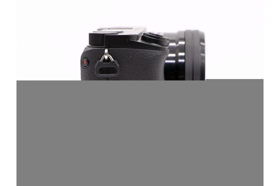 Sony A6000 ILCE-6000L kit (пробег 3400 кадров)