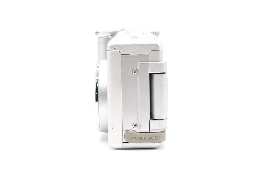 Цифровая компактная фотокамера Canon PowerShot A95