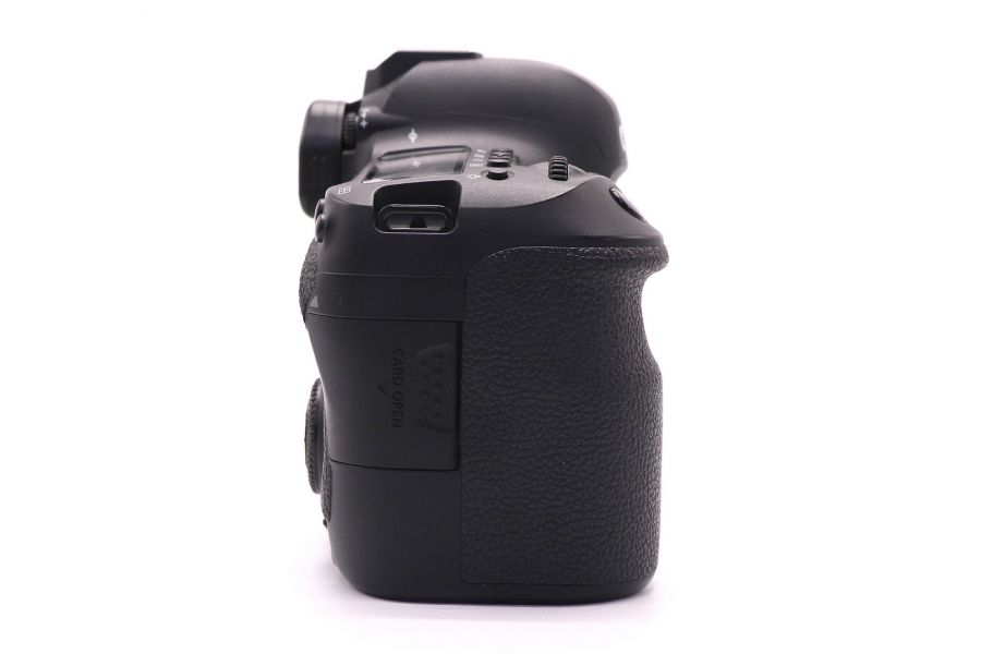 Canon EOS 6D Mark II body в упаковке (пробег 89600 кадров)