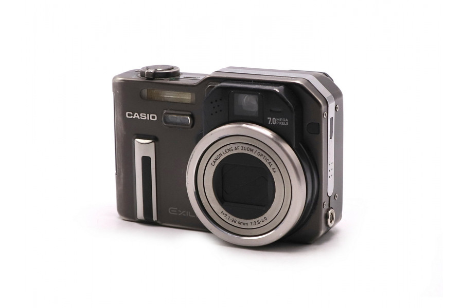 Компактная фотокамера Casio Exilim EX-P700