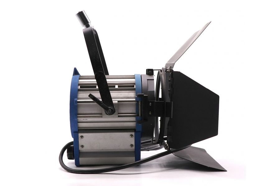 Вольфрамовый галогенный осветитель Fresnel 1000W