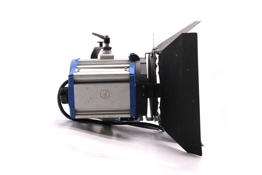 Вольфрамовый галогенный осветитель Fresnel 1000W