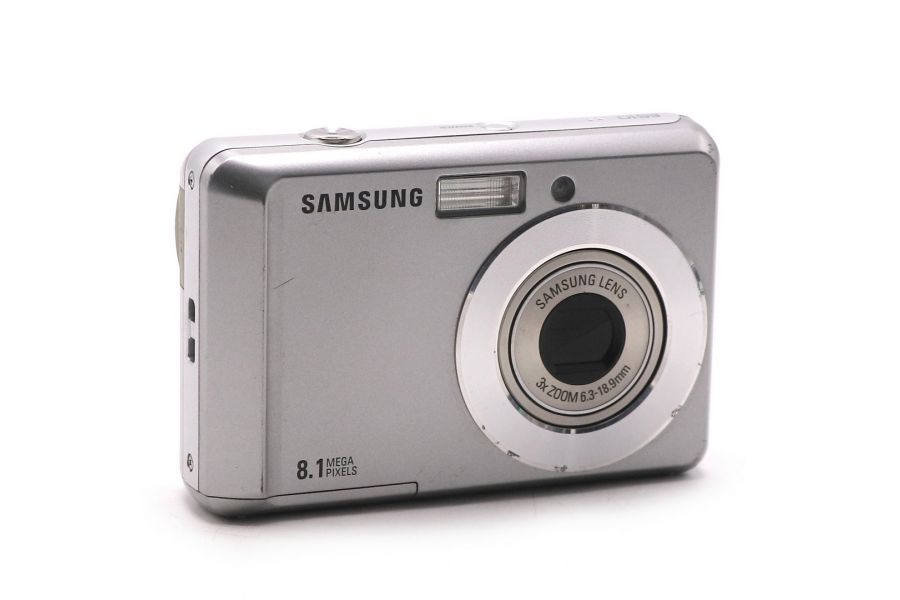 Цифровая фотокамера Samsung ES10 в упаковке