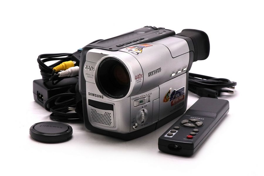 Видеокамера аналоговая Samsung VP-L520 (Korea)