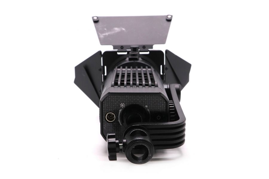 Фокусируемый светодиодный осветитель Godox S30