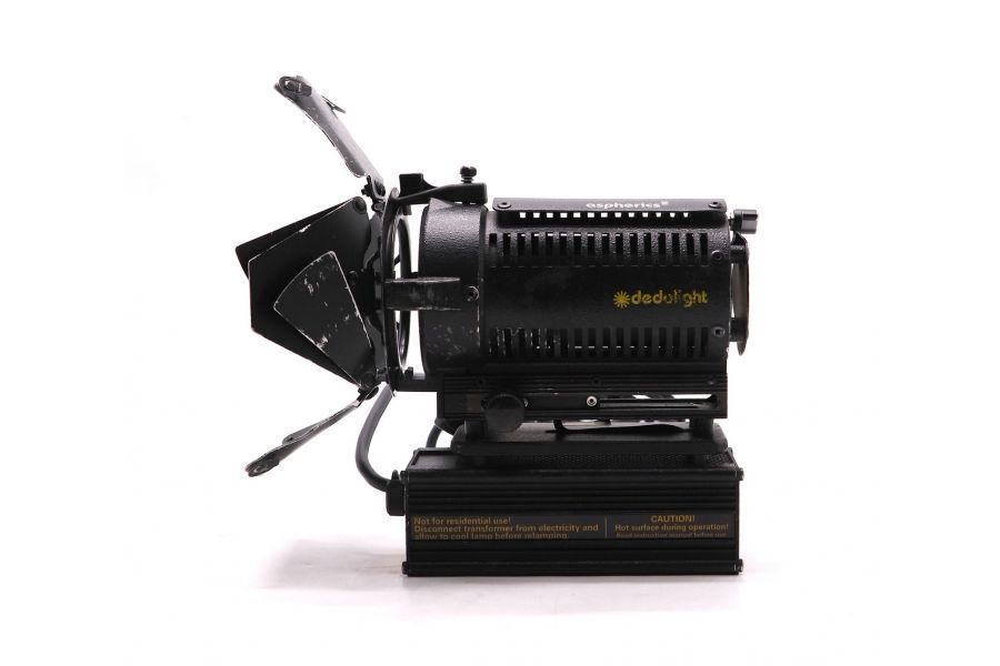 Галогенный осветитель Dedolight DLHM4-300E (150W)