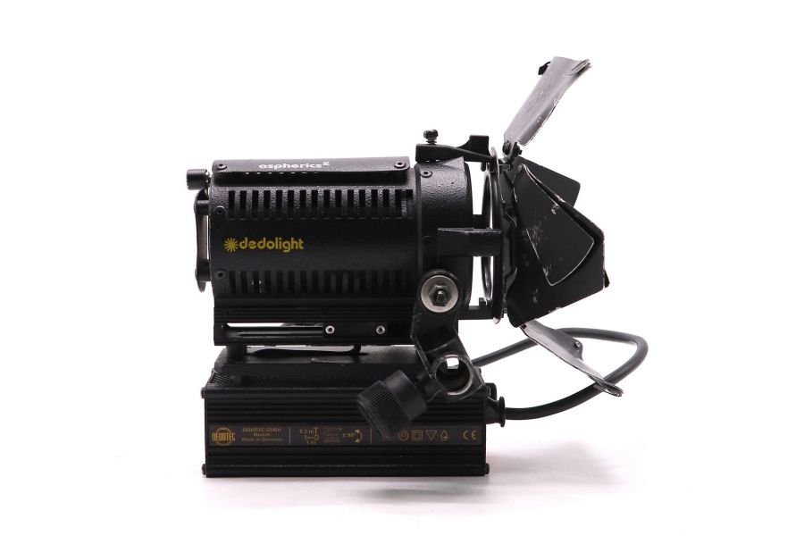 Галогенный осветитель Dedolight DLHM4-300E (150W)