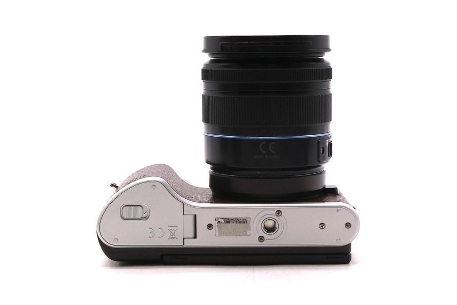 Фотоаппарат Samsung NX300 kit в упаковке