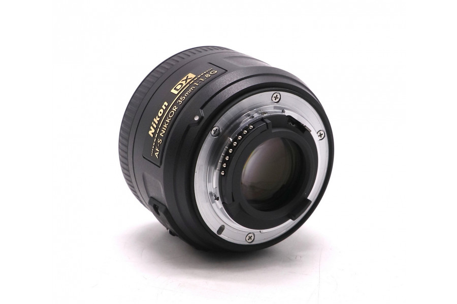 Объектив новый Nikon 35mm f/1.8G AF-S DX Nikkor