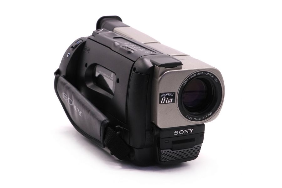 Видеокамера с широким форматом Sony CCD-TR427E