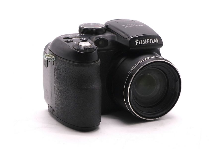 Компактный фотоаппарат Fujifilm Finepix S1000fd