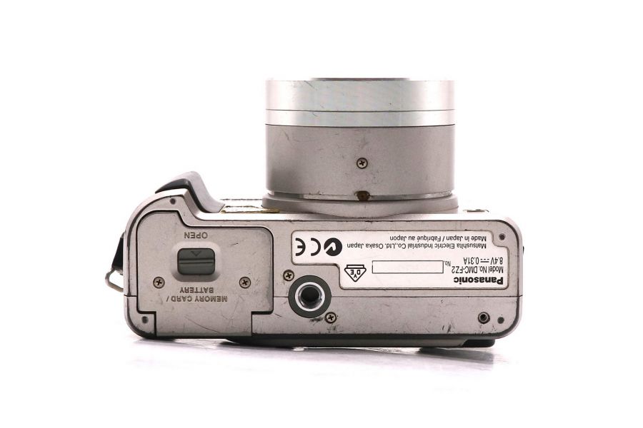 Фотокамера компактная Panasonic Lumix DMC-FZ2