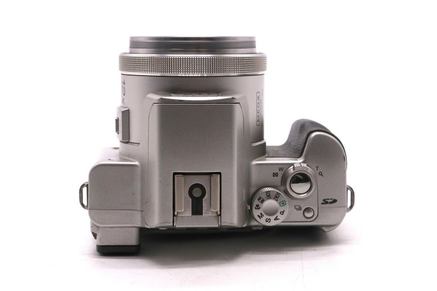 Компактная фотокамера Panasonic Lumix DMC-FZ20