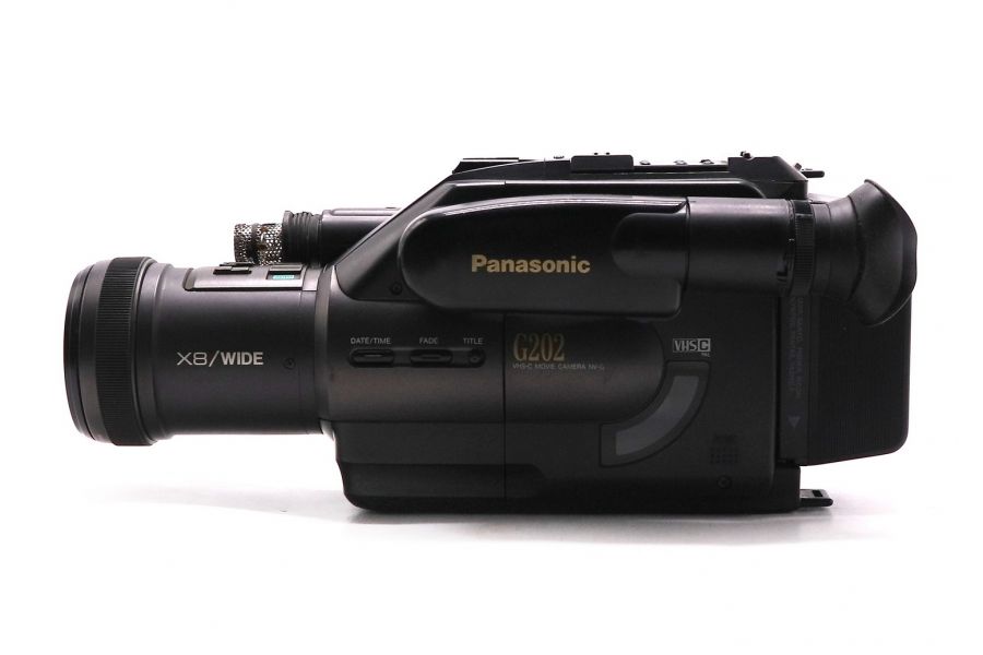 8-кратный зум видеокамера Panasonic NV-G202E