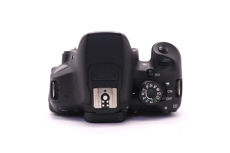 Canon EOS 700D body (пробег 5310 кадров)