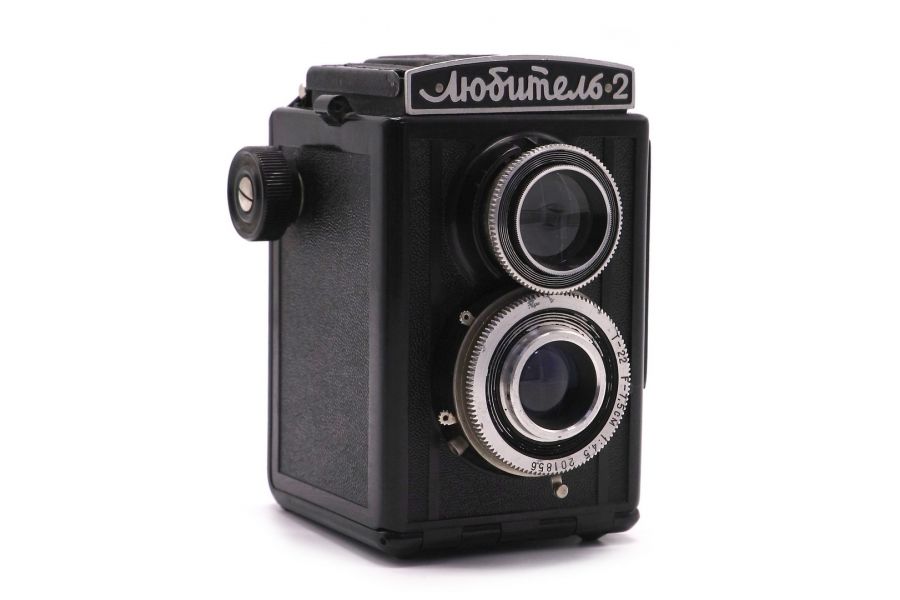 Фотоаппарат среднеформатный советский Любитель-2